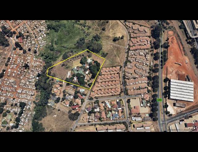 FARM FOR SALE IN ROODEPOORT